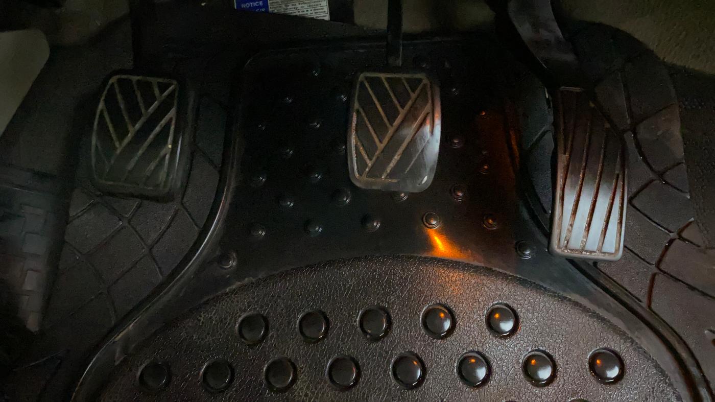 2014 Maruti Ciaz ZDI, Diesel, Manual, 71,581 km, Pedals