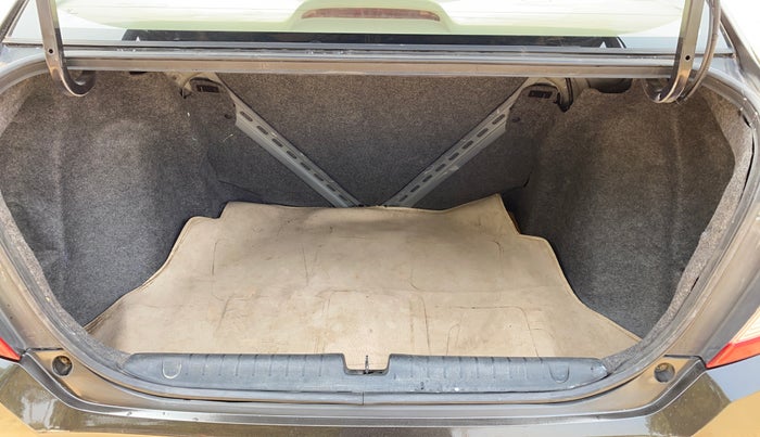 2019 Honda Amaze 1.2 V MT I-VTEC, Petrol, Manual, 74,996 km, Boot Inside