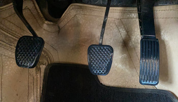 2019 Honda Amaze 1.2 V MT I-VTEC, Petrol, Manual, 74,996 km, Pedals