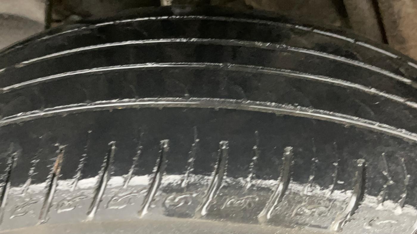 2015 Renault Duster RXL PETROL, Petrol, Manual, 51,800 km, Right Rear Tyre Tread