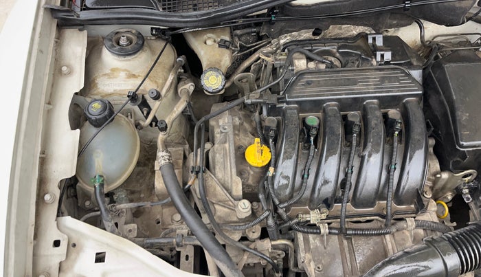 2015 Renault Duster RXL PETROL, Petrol, Manual, 51,751 km, Engine View - Right