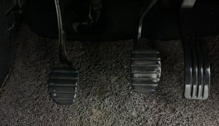 2015 Renault Duster RXL PETROL, Petrol, Manual, 51,751 km, Pedals