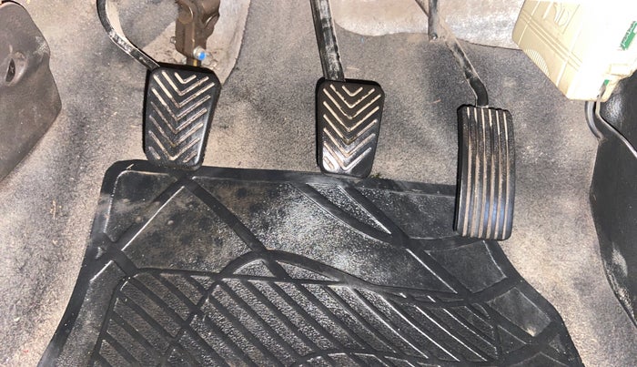 2017 Hyundai Eon ERA + SE, Petrol, Manual, 1,32,347 km, Pedals