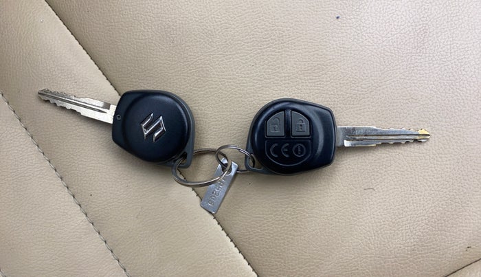 2017 Maruti Ciaz SIGMA 1.4 MT PETROL, Petrol, Manual, 90,850 km, Key Close Up