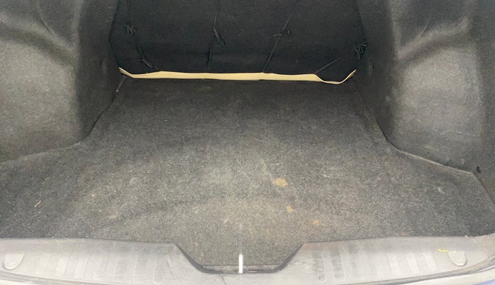 2017 Maruti Ciaz SIGMA 1.4 MT PETROL, Petrol, Manual, 90,850 km, Boot Inside