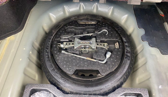 2017 Maruti Ciaz SIGMA 1.4 MT PETROL, Petrol, Manual, 90,850 km, Spare Tyre