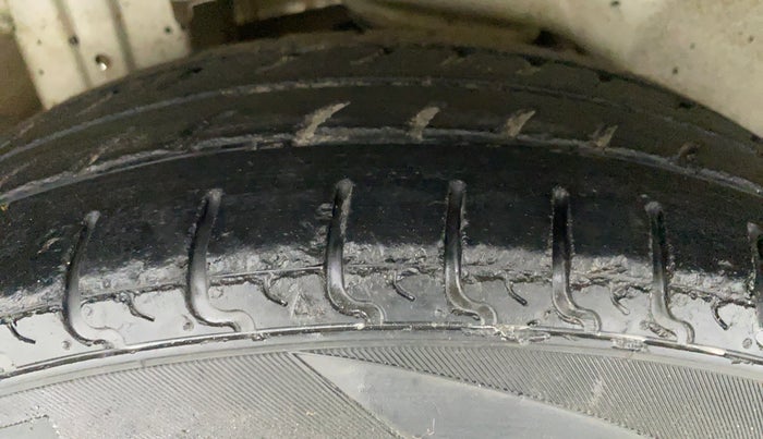 2012 Maruti A Star VXI, Petrol, Manual, 74,154 km, Right Rear Tyre Tread