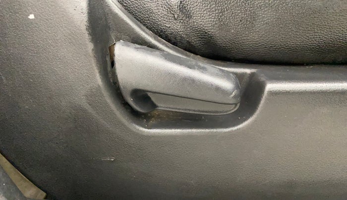 2018 Maruti Wagon R 1.0 LXI, Petrol, Manual, 60,058 km, Driver Side Adjustment Panel