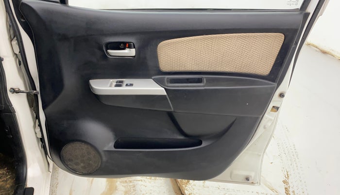2018 Maruti Wagon R 1.0 LXI, Petrol, Manual, 60,058 km, Driver Side Door Panels Control