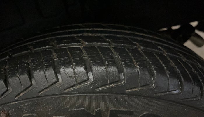 2017 Renault Kwid CLIMBER 1.0 AMT, Petrol, Automatic, 41,612 km, Left Rear Tyre Tread