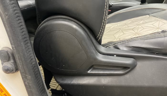 2020 Tata TIGOR XM PETROL, Petrol, Manual, 1,31,048 km, Driver Side Adjustment Panel