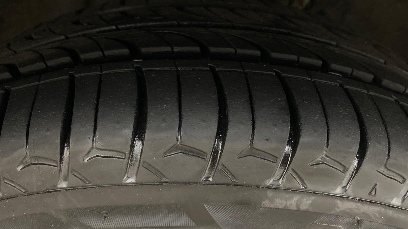 2020 Tata TIGOR XM PETROL, Petrol, Manual, 1,31,048 km, Right Front Tyre Tread