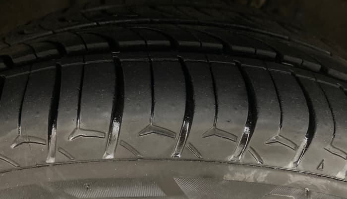 2020 Tata TIGOR XM PETROL, Petrol, Manual, 1,31,048 km, Right Front Tyre Tread