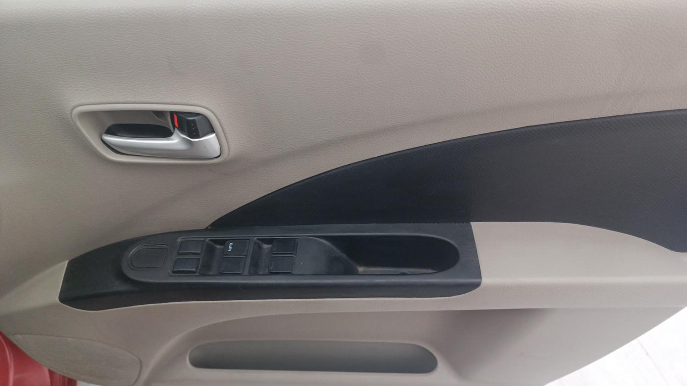 2016 Maruti Celerio VXI, Petrol, Manual, 81,639 km, Driver Side Door Panels Control