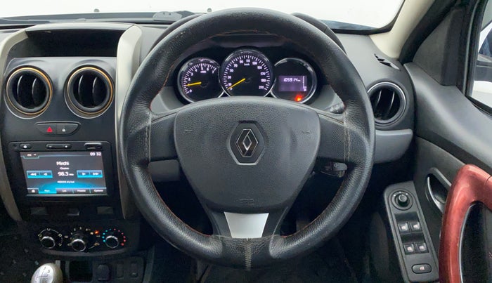 2017 Renault Duster 85 PS RXS MT DIESEL, Diesel, Manual, 1,06,068 km, Steering Wheel Close Up