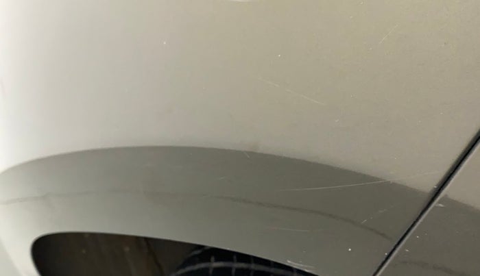 2017 Renault Duster 85 PS RXS MT DIESEL, Diesel, Manual, 1,06,068 km, Left quarter panel - Minor scratches