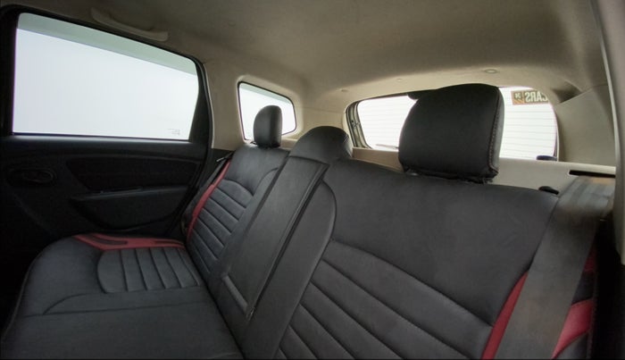 2017 Renault Duster 85 PS RXS MT DIESEL, Diesel, Manual, 1,06,068 km, Right Side Rear Door Cabin