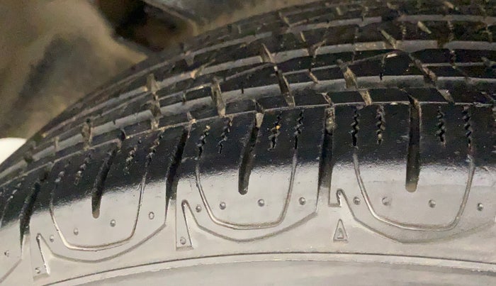 2018 Jeep Compass LIMITED 1.4 PETROL AT, Petrol, Automatic, 29,393 km, Right Rear Tyre Tread