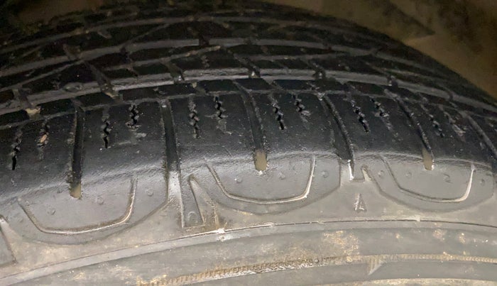 2018 Jeep Compass LIMITED 1.4 PETROL AT, Petrol, Automatic, 29,393 km, Left Rear Tyre Tread