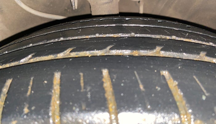 2020 KIA SELTOS HTX 1.5 PETROL, Petrol, Manual, 32,218 km, Right Front Tyre Tread