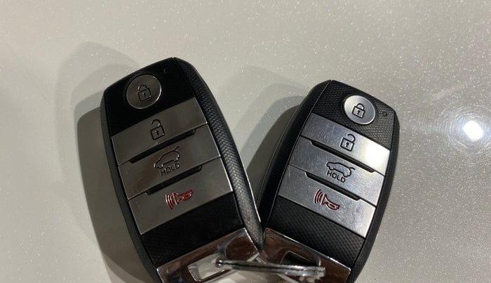 2020 KIA SELTOS HTX 1.5 PETROL, Petrol, Manual, 32,218 km, Key Close Up