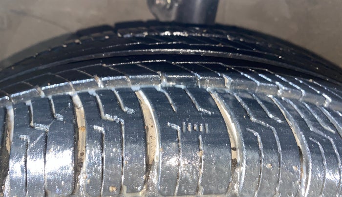 2015 Honda Amaze 1.2L I-VTEC S, Petrol, Manual, 44,824 km, Left Front Tyre Tread