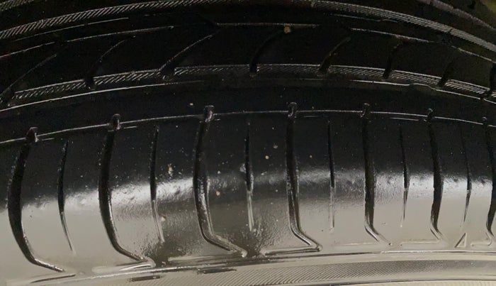 2019 Tata NEXON XZA PLUS PETROL DUAL TONE, Petrol, Automatic, 48,391 km, Right Rear Tyre Tread