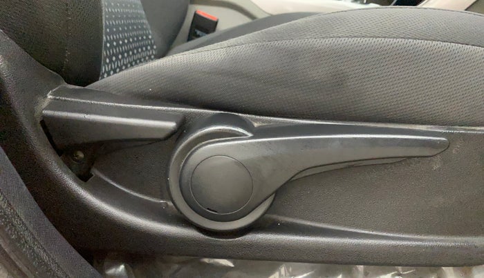 2019 Tata NEXON XZA PLUS PETROL DUAL TONE, Petrol, Automatic, 48,391 km, Driver Side Adjustment Panel