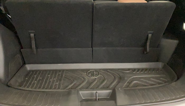 2023 MG HECTOR PLUS SAVVY PRO 1.5 TURBO CVT 7 STR, Petrol, Automatic, 59,794 km, Boot Inside