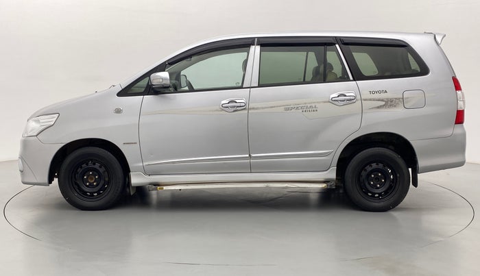 2014 Toyota Innova 2.5 GX 8 STR BS IV, Diesel, Manual, 70,258 km, Left Side