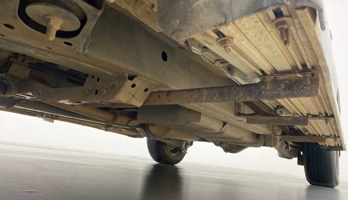 2014 Toyota Innova 2.5 GX 8 STR BS IV, Diesel, Manual, 70,258 km, Right Side Underbody