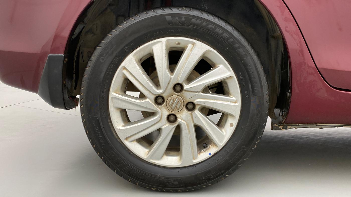 2016 Maruti Swift Dzire ZDI AMT, Diesel, Automatic, 96,344 km, Right Rear Wheel