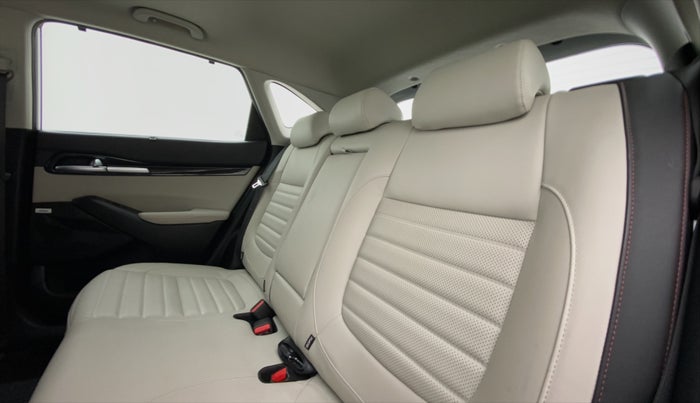 2019 KIA SELTOS 1.4 GTX+ TURBO GDI PETROL AT, Petrol, Automatic, 40,701 km, Right Side Rear Door Cabin