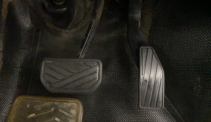 2018 Maruti IGNIS DELTA 1.2 AMT, Petrol, Automatic, 39,608 km, Pedals