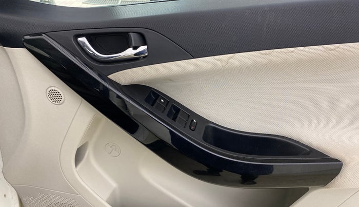 2020 Tata NEXON XZ PLUS PETROL, Petrol, Manual, 42,304 km, Driver Side Door Panels Control