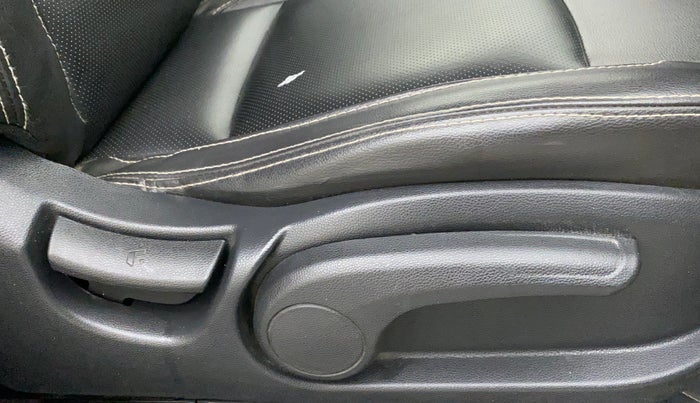 2015 Hyundai Elite i20 ASTA 1.2, Petrol, Manual, 22,836 km, Driver Side Adjustment Panel
