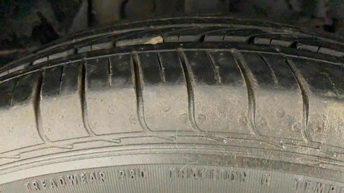 2022 Tata NEXON XZ PETROL, Petrol, Manual, 27,385 km, Right Front Tyre Tread