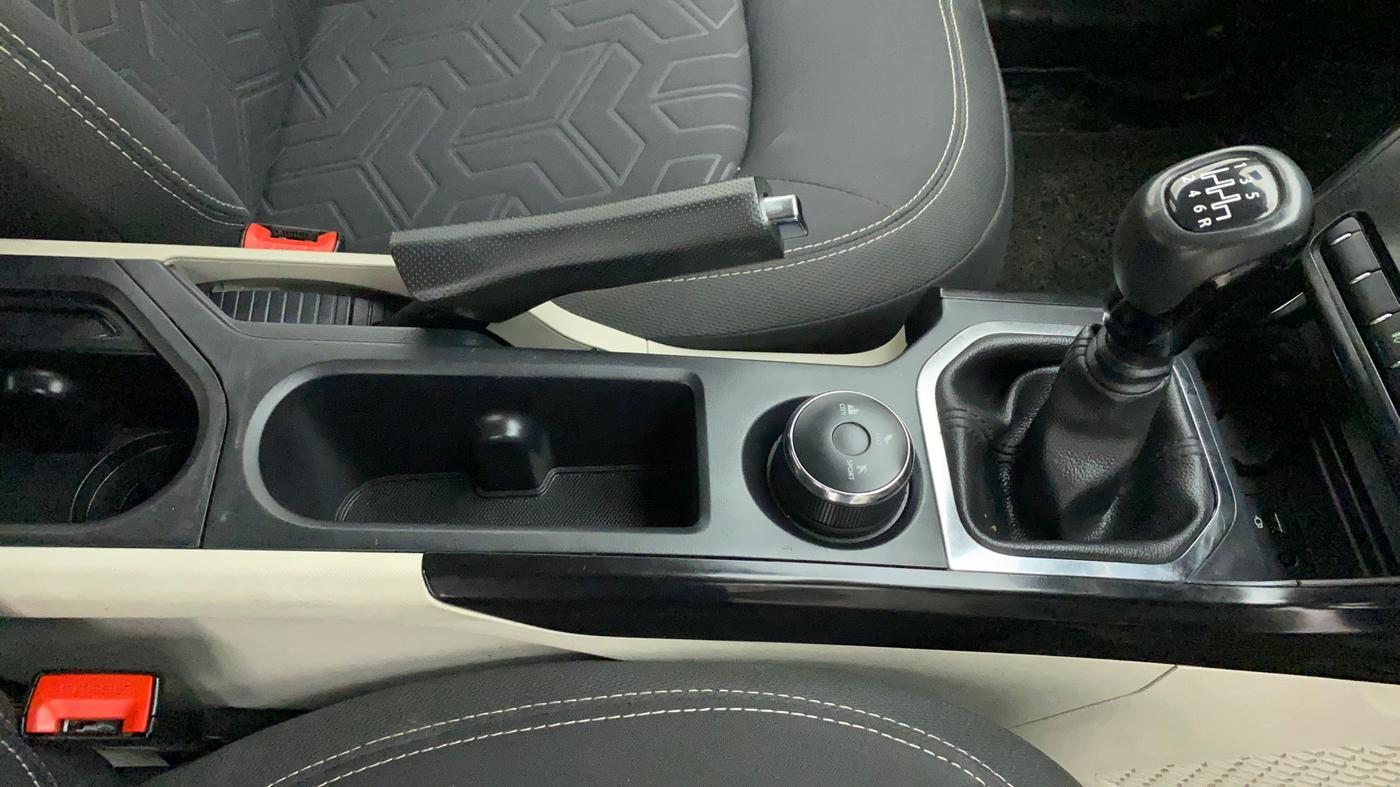 2022 Tata NEXON XZ PETROL, Petrol, Manual, 27,385 km, Gear Lever