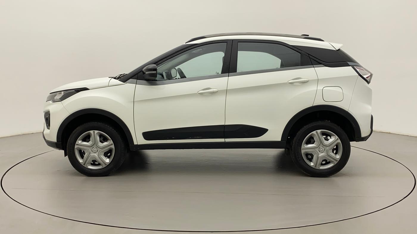 2022 Tata NEXON XZ PETROL, Petrol, Manual, 27,385 km, Left Side
