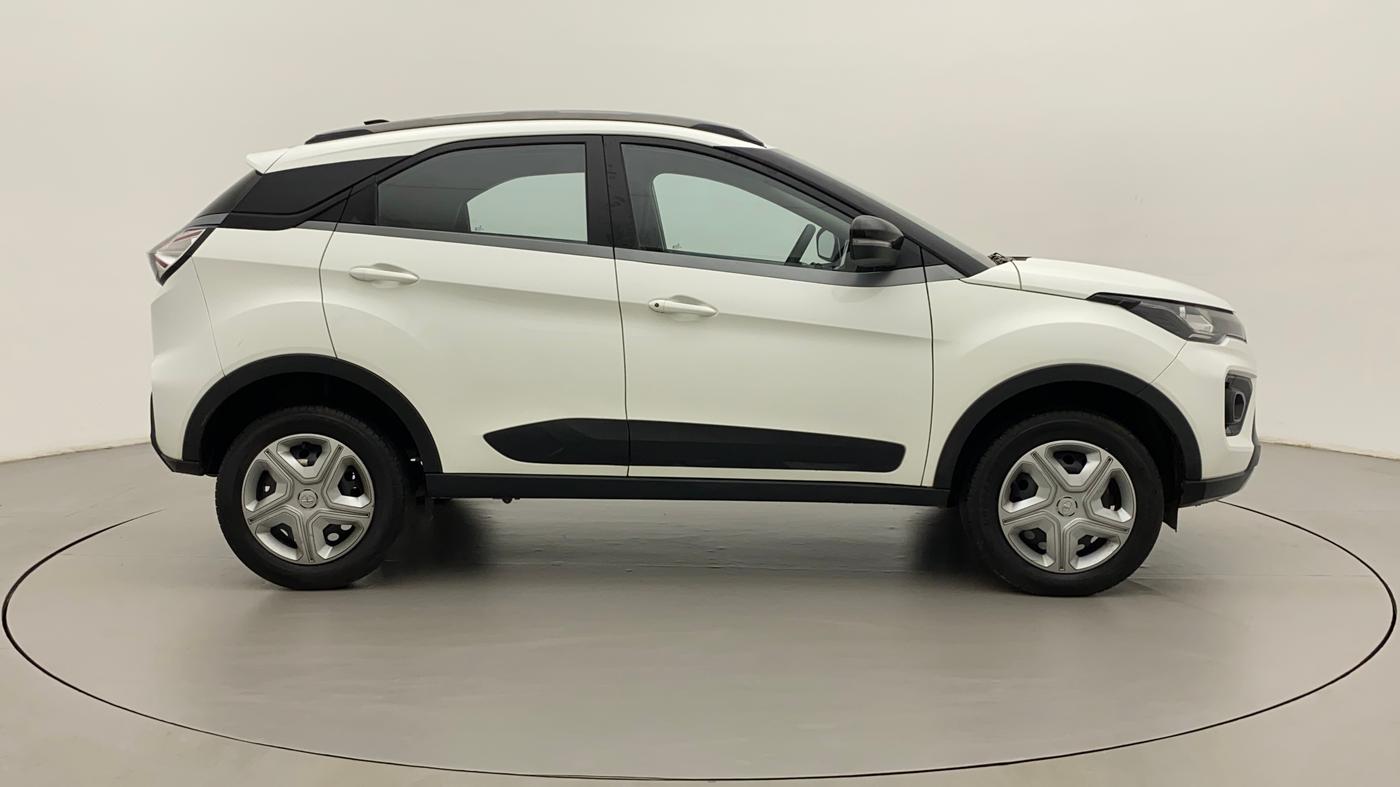 2022 Tata NEXON XZ PETROL, Petrol, Manual, 27,385 km, Right Side View