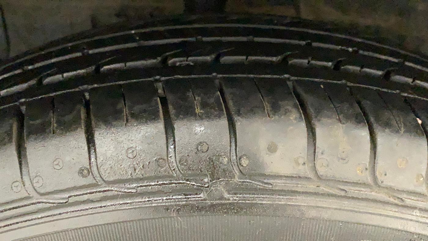 2022 Tata NEXON XZ PETROL, Petrol, Manual, 27,385 km, Right Rear Tyre Tread