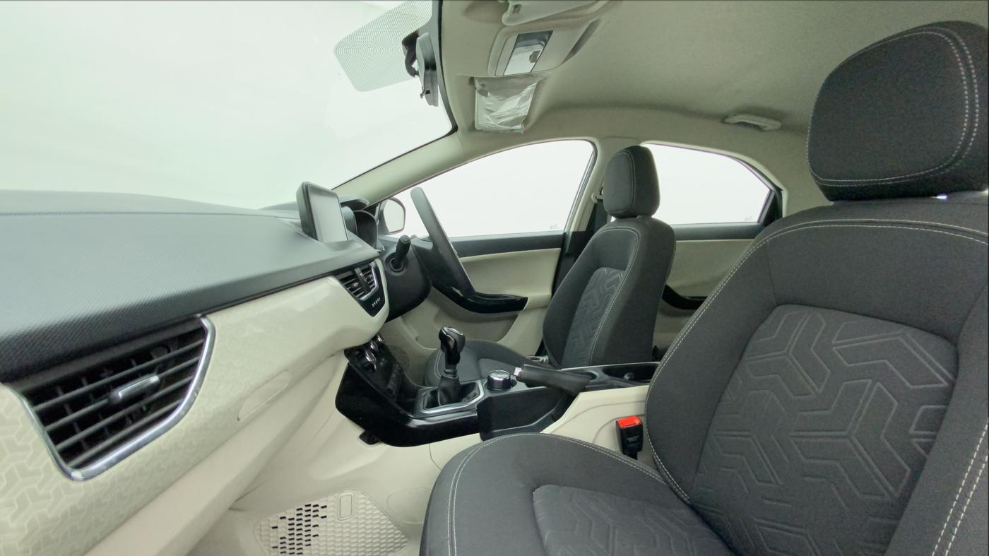2022 Tata NEXON XZ PETROL, Petrol, Manual, 27,385 km, Right Side Front Door Cabin