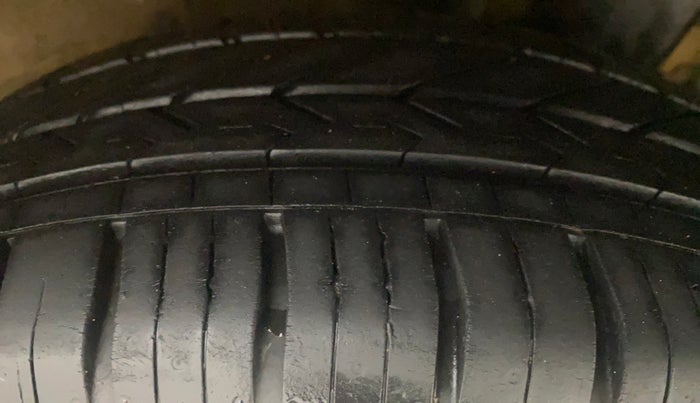 2015 Hyundai Grand i10 ASTA (O) 1.2 KAPPA VTVT, Petrol, Manual, 59,367 km, Left Rear Tyre Tread