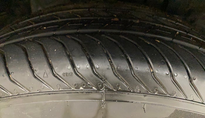 2020 Ford Ecosport TITANIUM + 1.5L PETROL AT, Petrol, Automatic, 66,064 km, Right Front Tyre Tread