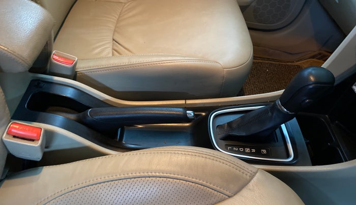 2020 Maruti Ciaz ALPHA  AT 1.5 SHVS PETROL, Petrol, Automatic, 39,077 km, Gear Lever