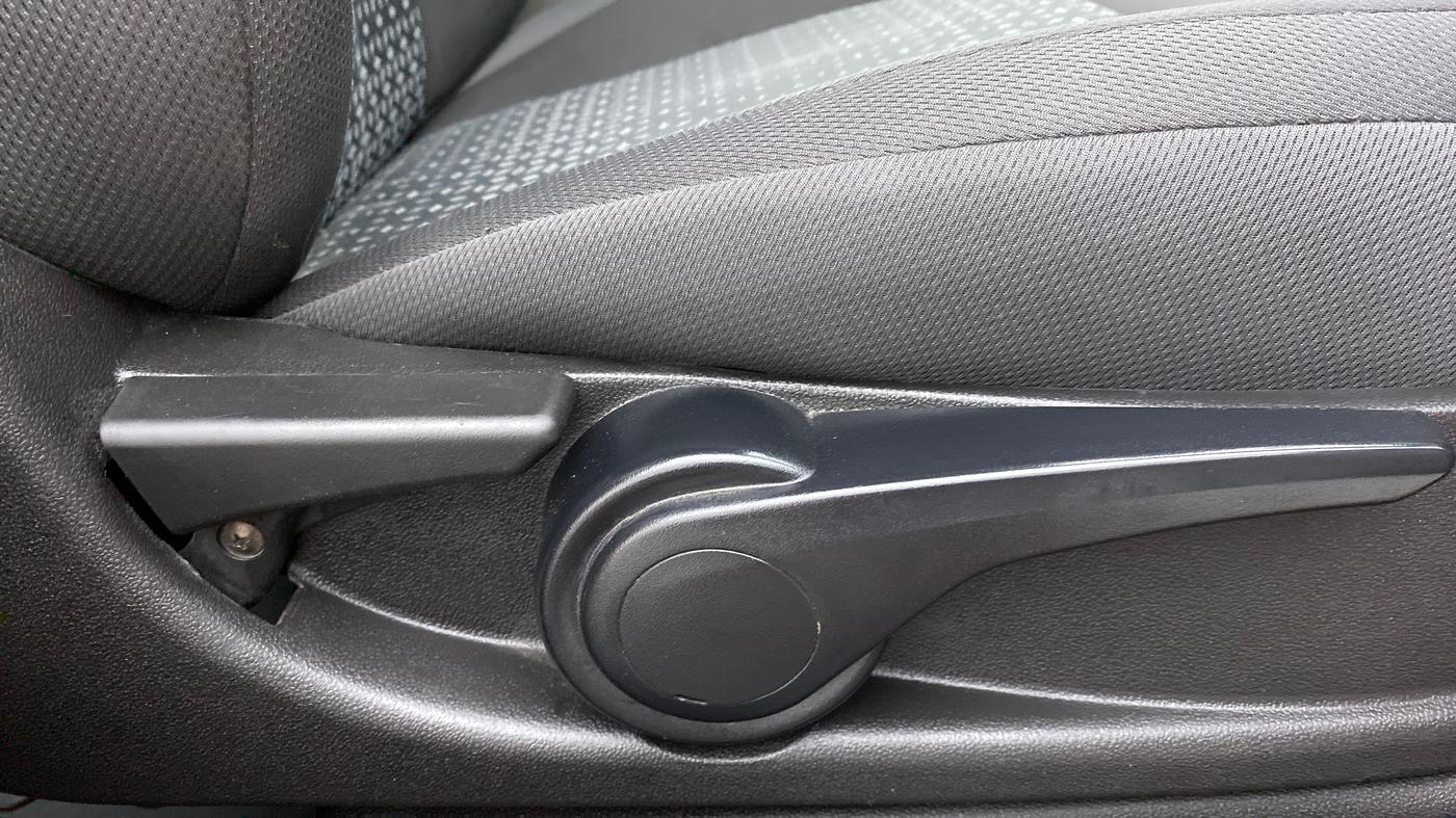 2018 Tata NEXON XZA+ 1.5, Diesel, Automatic, 64,609 km, Driver Side Adjustment Panel