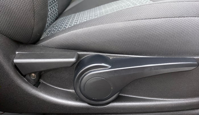 2018 Tata NEXON XZA+ 1.5, Diesel, Automatic, 64,609 km, Driver Side Adjustment Panel