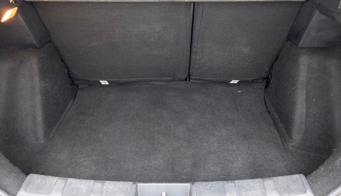 2018 Tata NEXON XZA+ 1.5, Diesel, Automatic, 64,609 km, Boot Inside