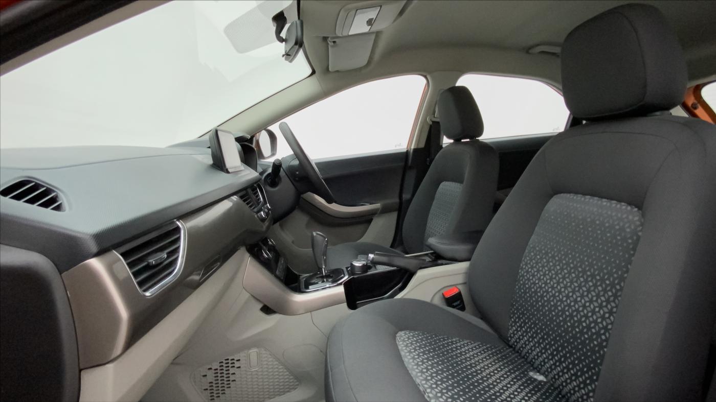 2018 Tata NEXON XZA+ 1.5, Diesel, Automatic, 64,609 km, Right Side Front Door Cabin