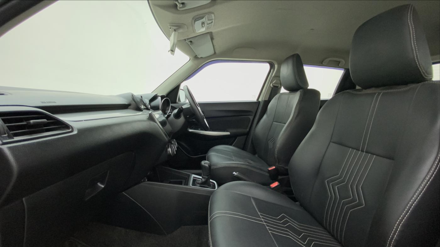 2018 Maruti Swift ZXI AMT, Petrol, Automatic, 31,404 km, Right Side Front Door Cabin